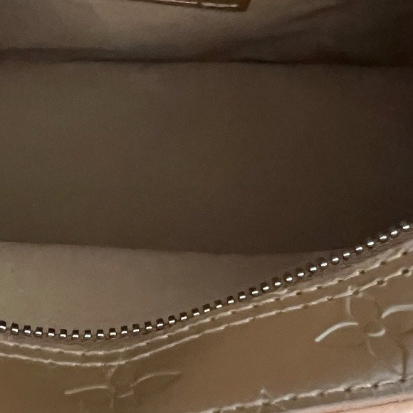 Louis Vuitton Amber Monogram Mat Shelton Bag - Picture 13 of 14